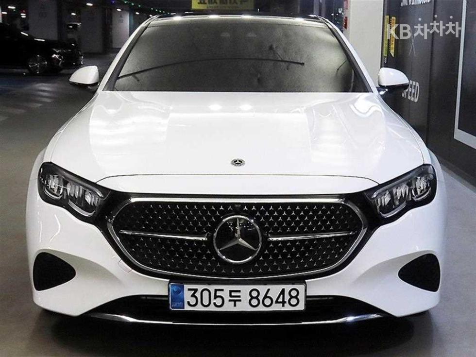 Mercedes-Benz E-klasse — miniaturë 2