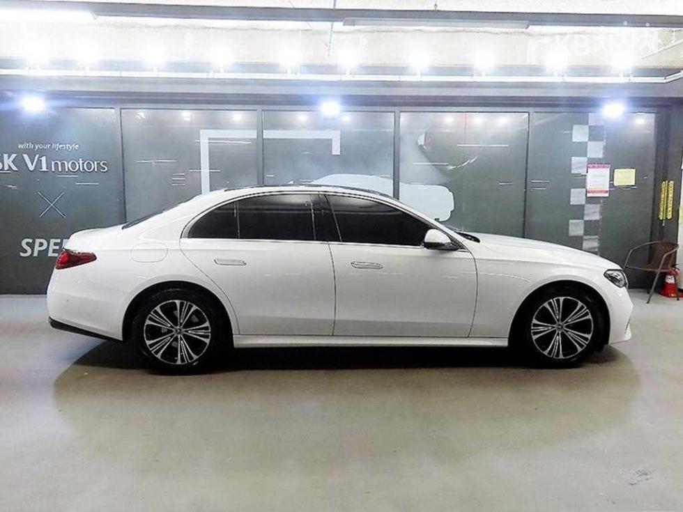 Mercedes-Benz E-klasse — miniaturë 3
