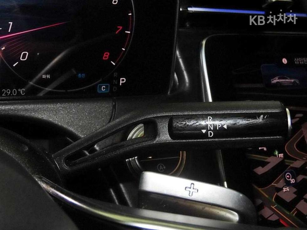 Mercedes-Benz E-klasse — miniaturë 12