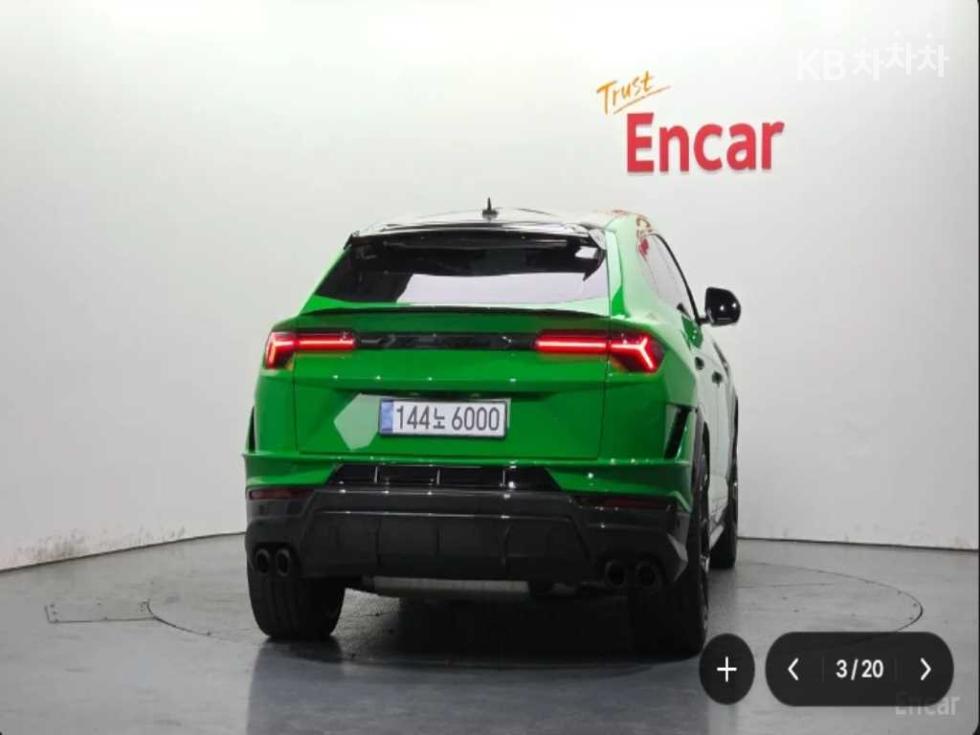 Lamborghini Urus — miniaturë 3