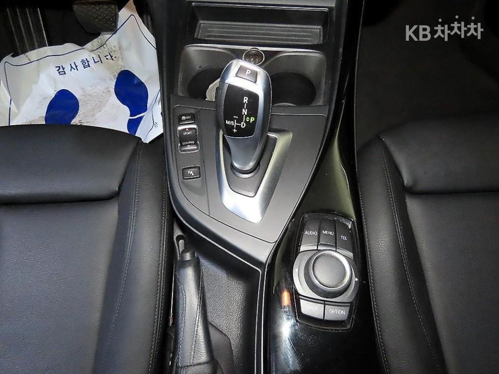 BMW 1er — miniaturë 12