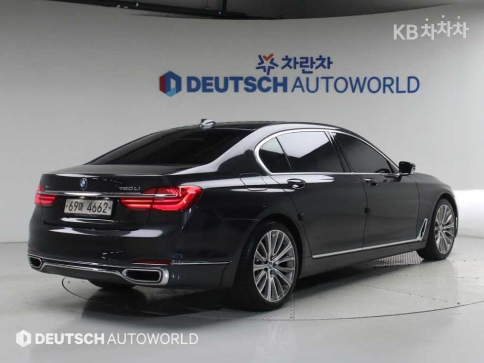 BMW 7er — miniaturë 2
