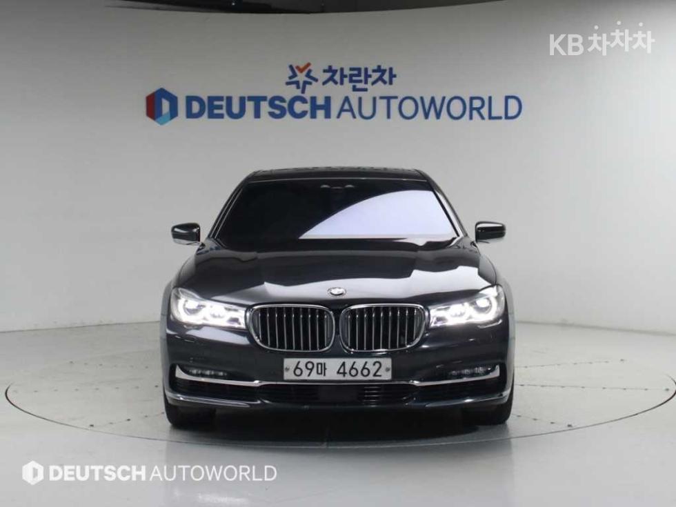 BMW 7er — miniaturë 3