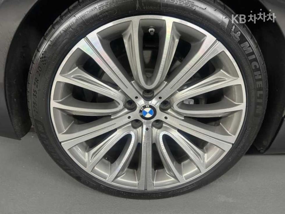 BMW 7er — miniaturë 5