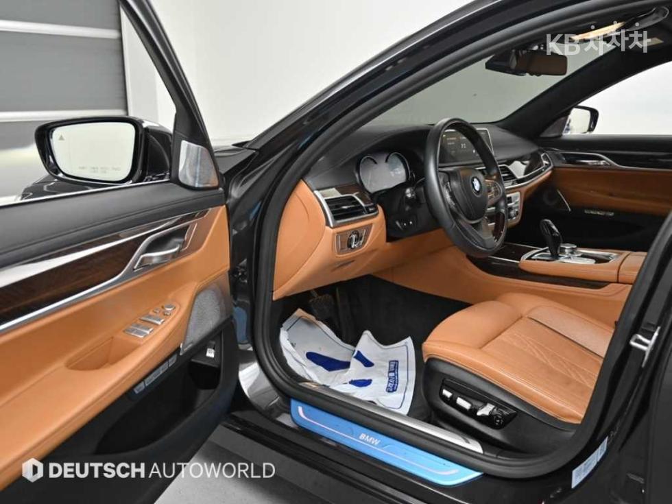 BMW 7er — miniaturë 11