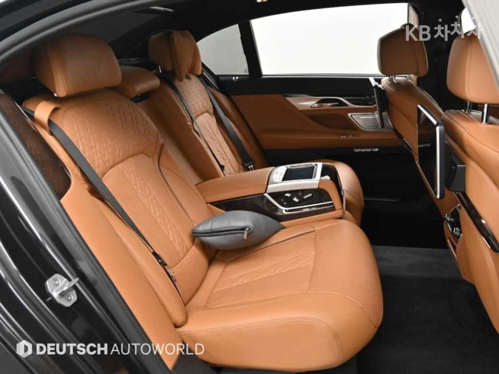 BMW 7er — miniaturë 12