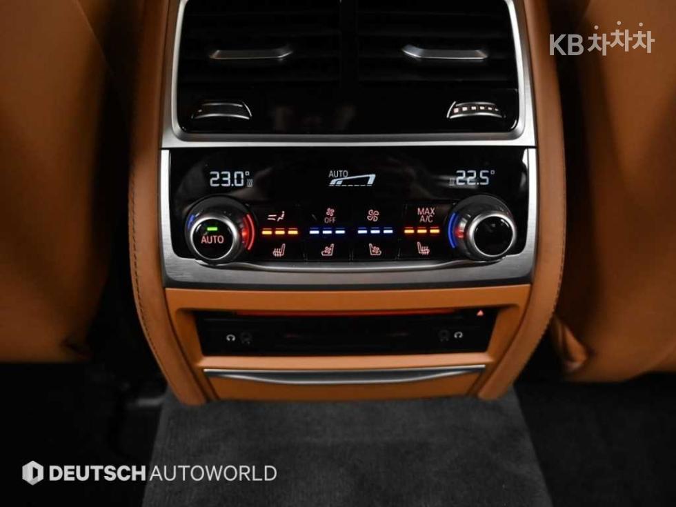 BMW 7er — miniaturë 16