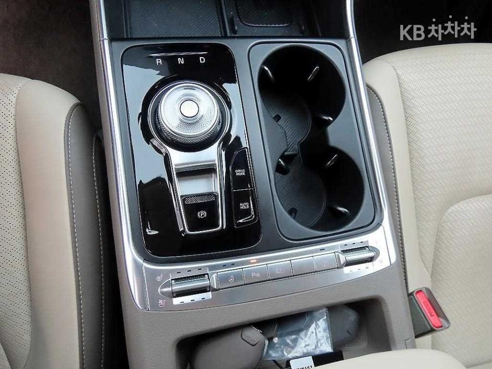 Kia Carnival — miniaturë 12