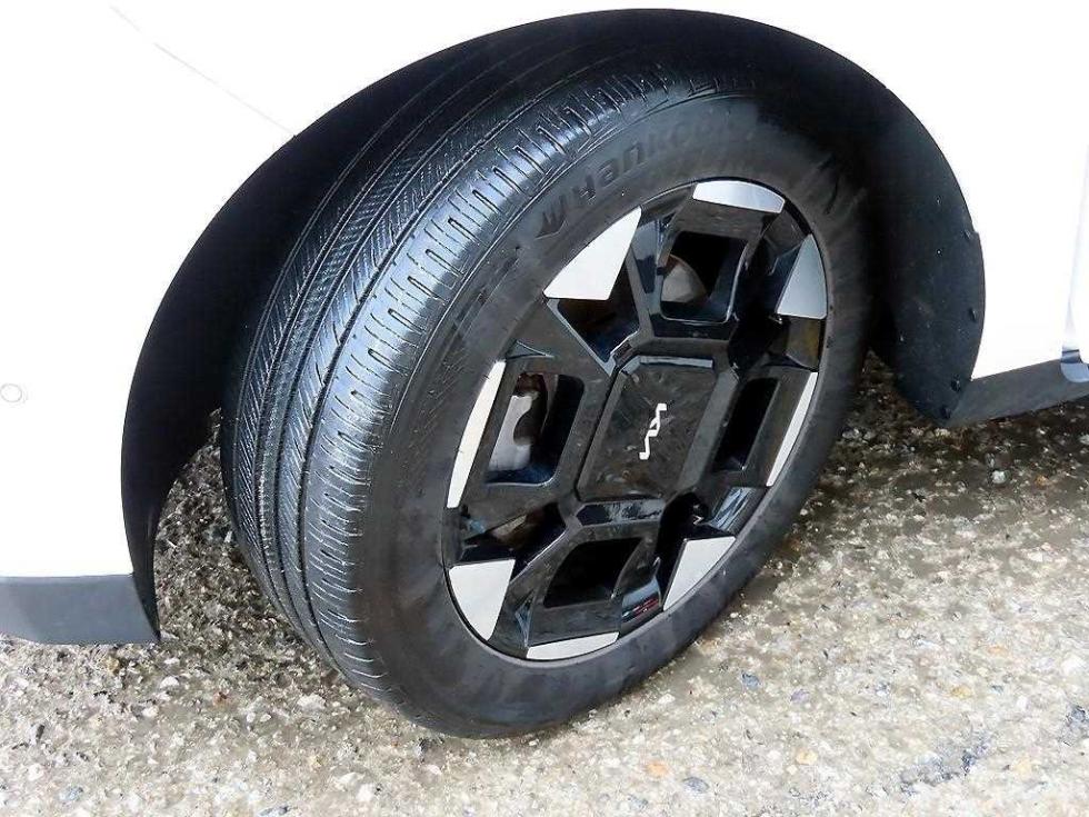 Kia Carnival — miniaturë 20