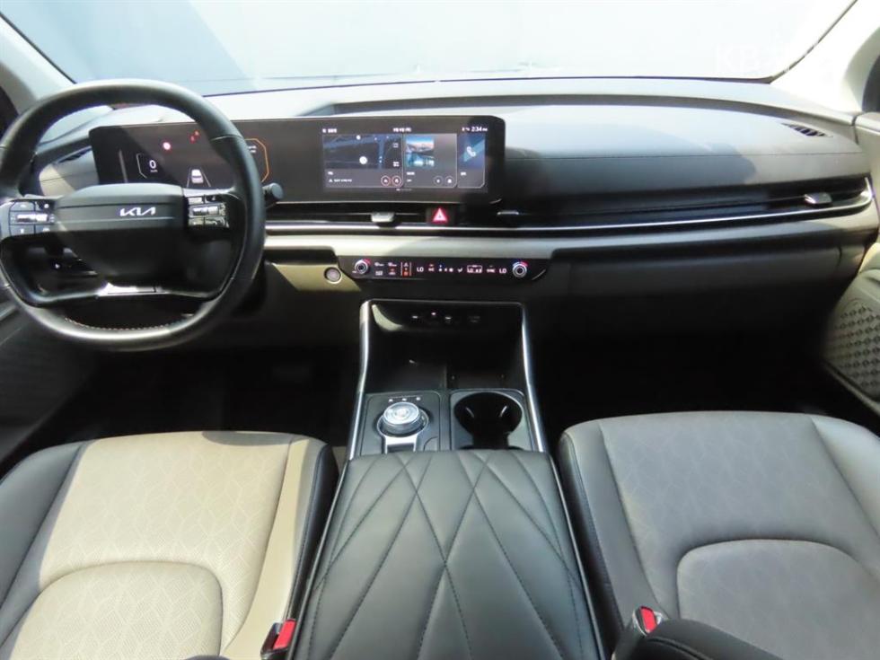 Kia Carnival — miniaturë 9