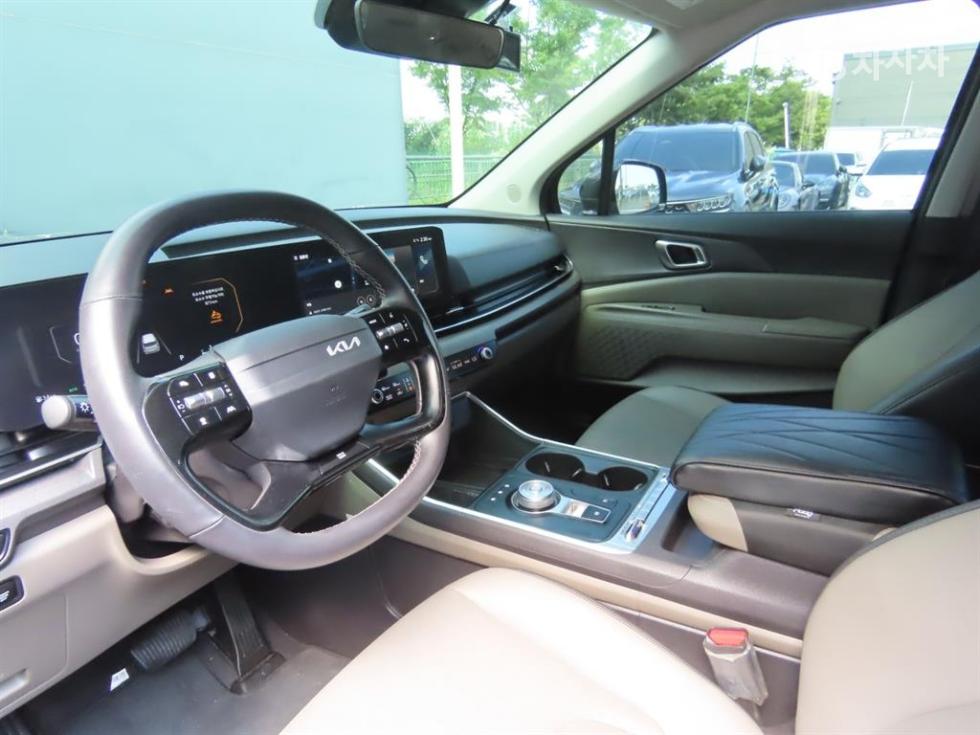 Kia Carnival — miniaturë 16