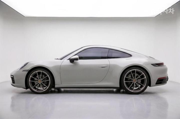 Porsche 911 Carrera — foto 1