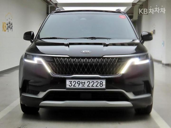 Kia Carnival D2.2 9인승 프레스티지 — foto 1