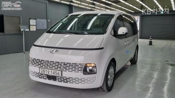 Hyundai Staria 2.2  9  mordern — foto 1