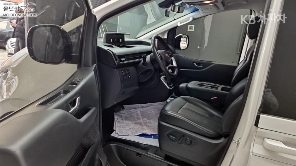 Hyundai Staria — miniaturë 9