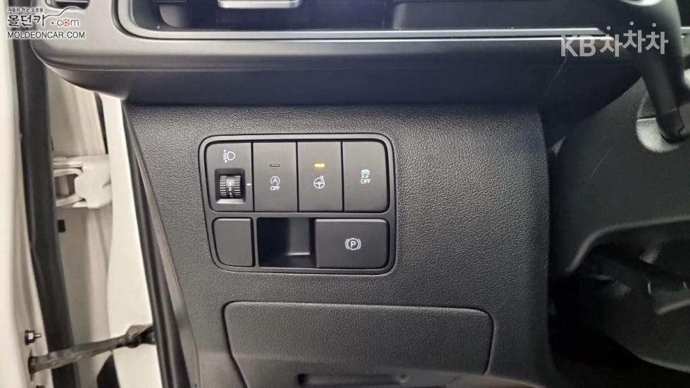 Hyundai Staria — miniaturë 15