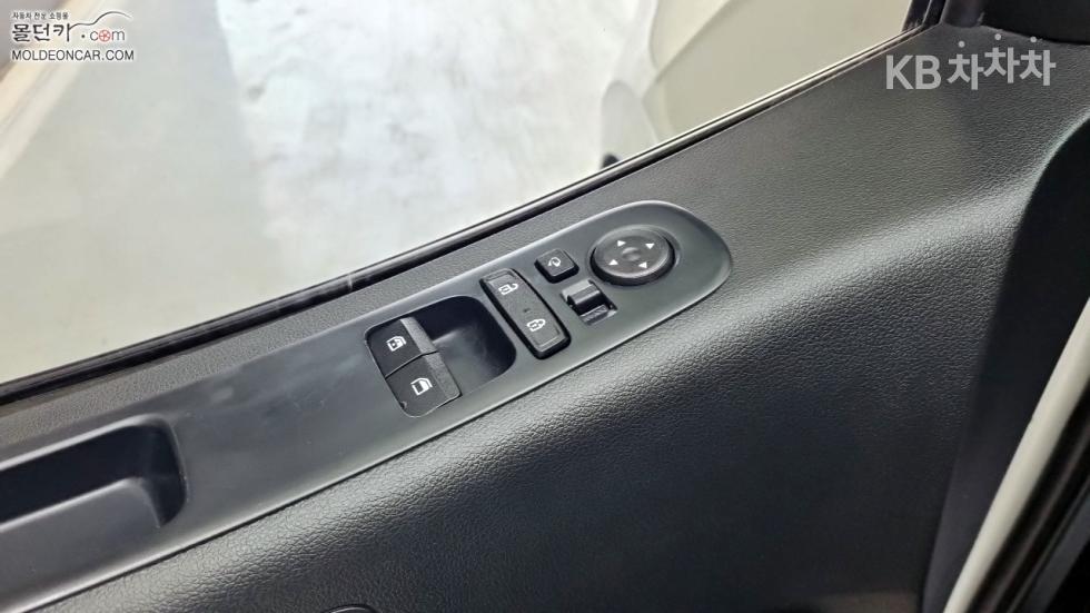 Hyundai Staria — miniaturë 16