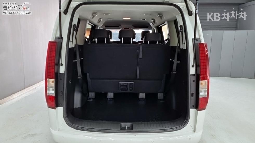 Hyundai Staria — miniaturë 18