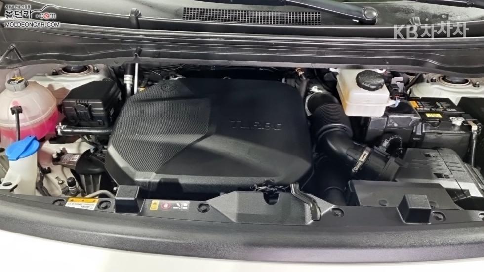 Hyundai Staria — miniaturë 8
