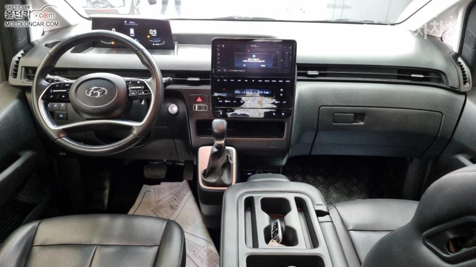 Hyundai Staria — miniaturë 7