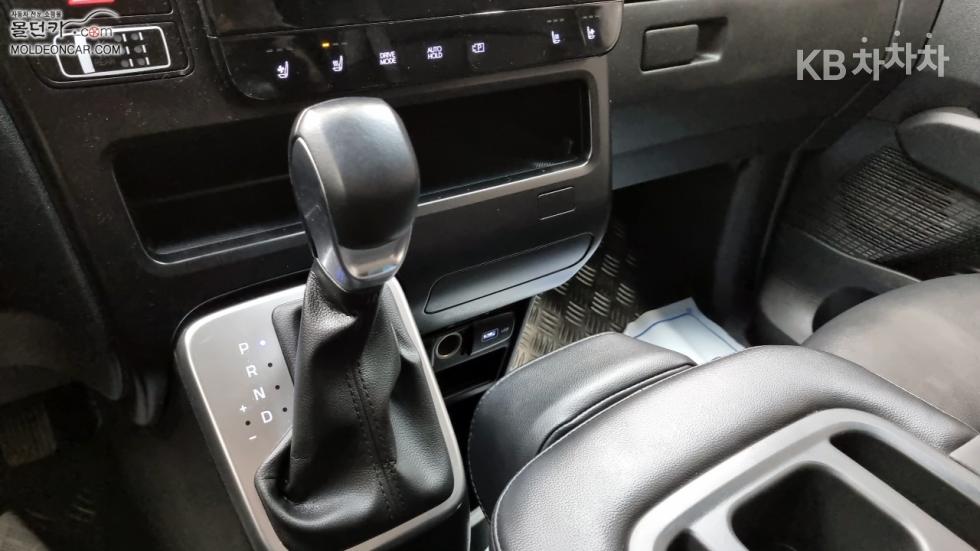 Hyundai Staria — miniaturë 14
