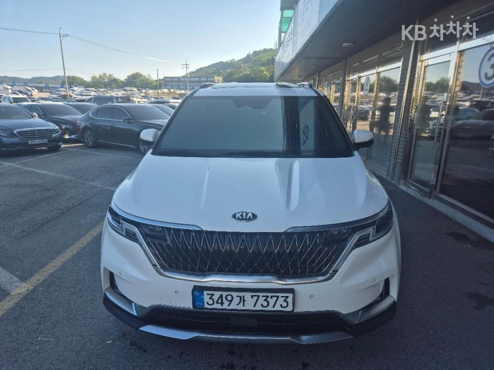 Kia Carnival — miniaturë 2