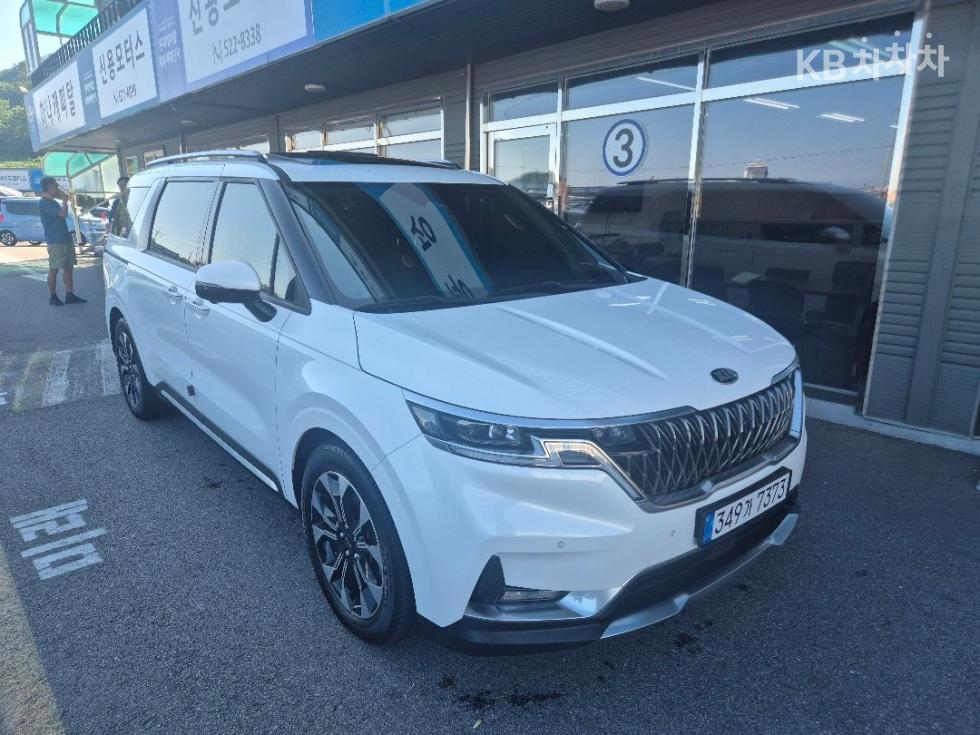 Kia Carnival — miniaturë 3