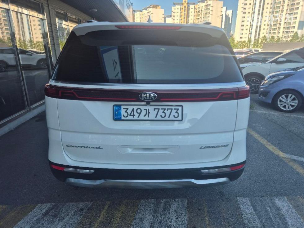 Kia Carnival — miniaturë 5