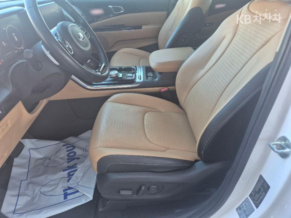 Kia Carnival — miniaturë 8