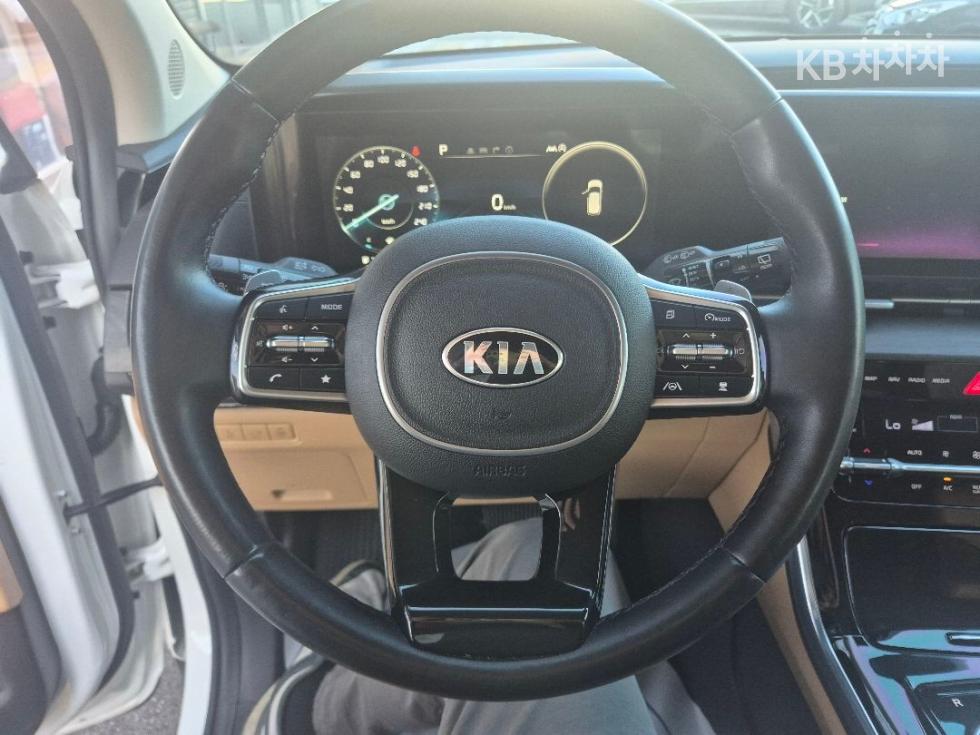 Kia Carnival — miniaturë 10