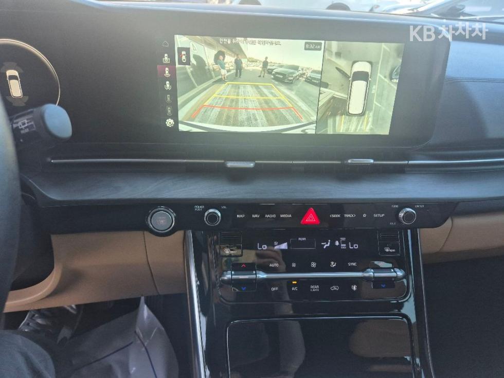 Kia Carnival — miniaturë 13