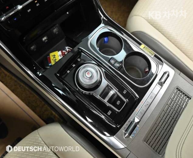 Kia Carnival — miniaturë 14