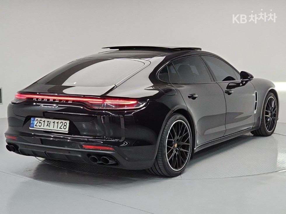 Porsche Panamera — miniaturë 4