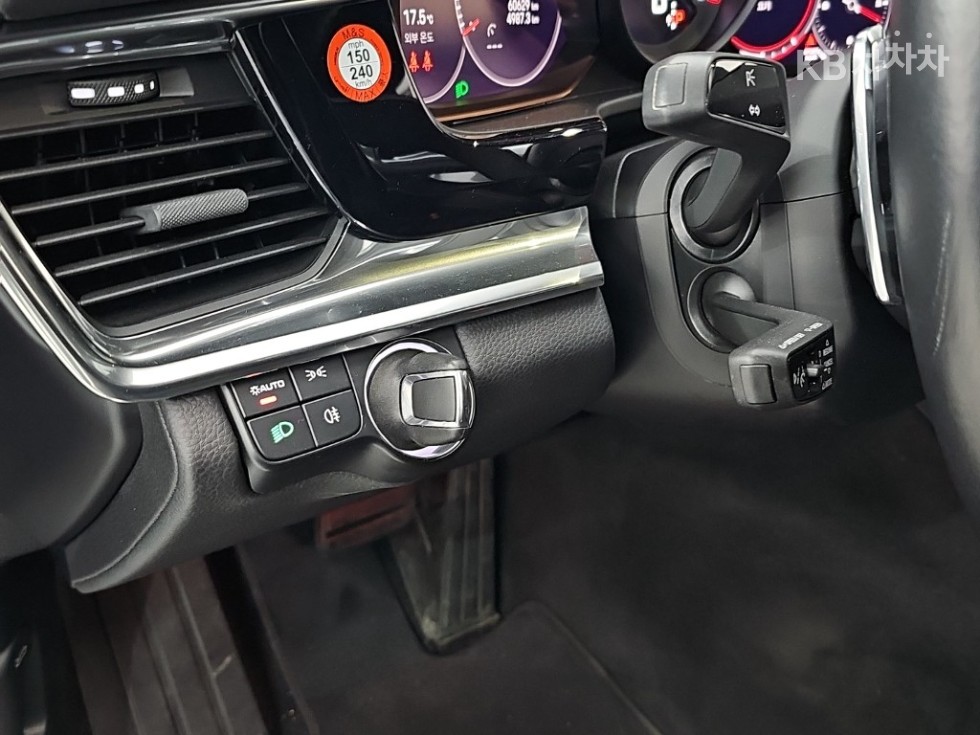 Porsche Panamera — miniaturë 9