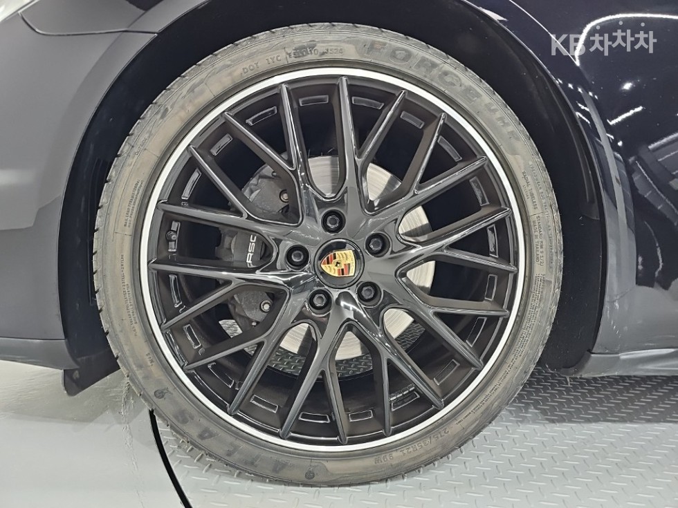 Porsche Panamera — miniaturë 31