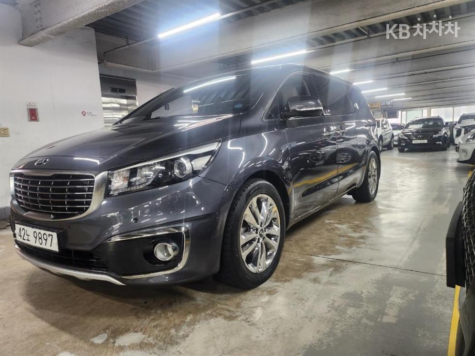 Kia Carnival — miniaturë 2