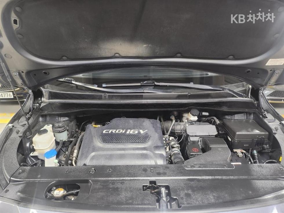 Kia Carnival — miniaturë 8
