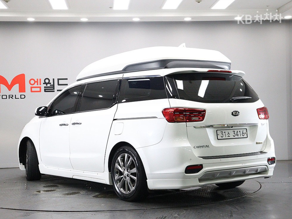 Kia Carnival — miniaturë 4