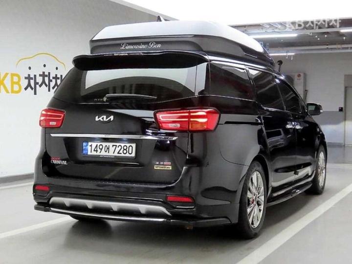 Kia Carnival — miniaturë 4