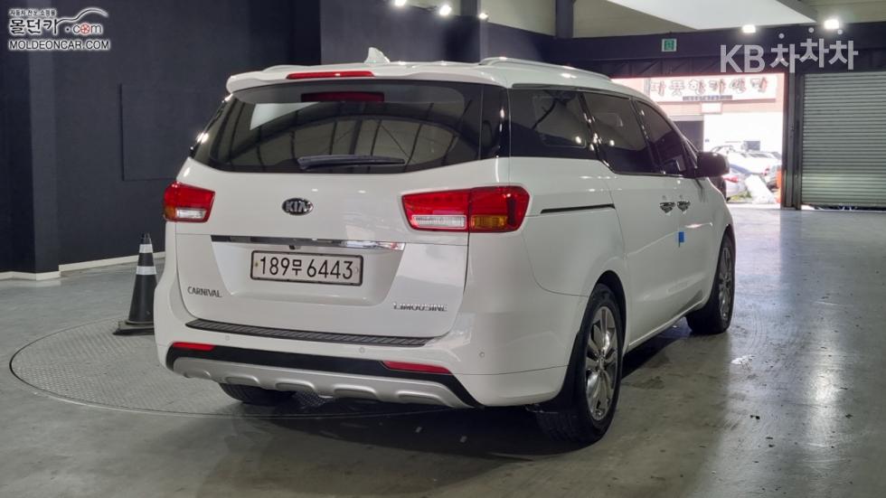 Kia Carnival — miniaturë 2