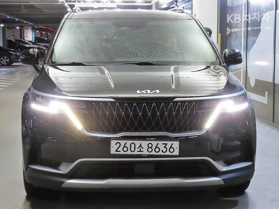 Kia Carnival — miniaturë 2