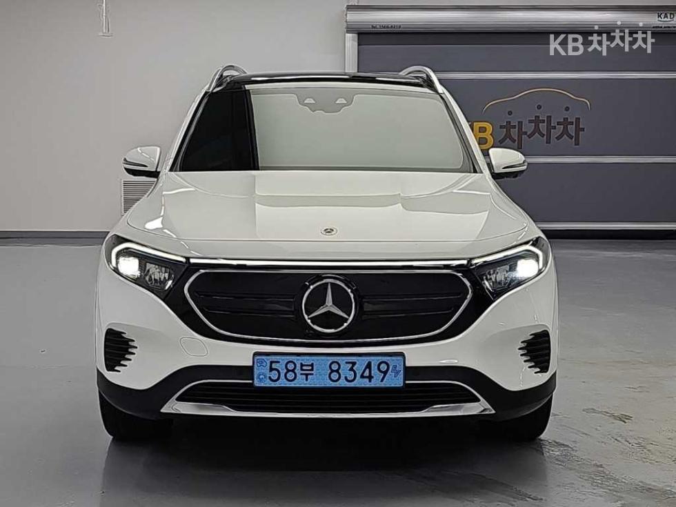 Mercedes-Benz EQB