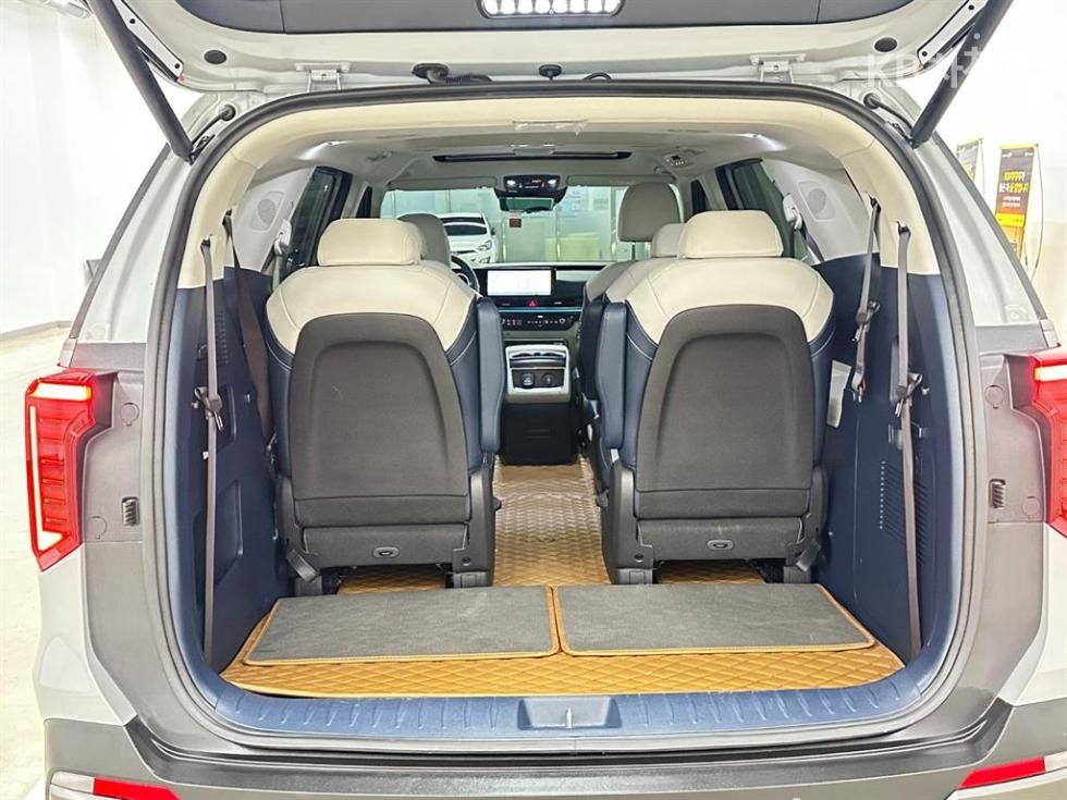 Kia Carnival — miniaturë 6