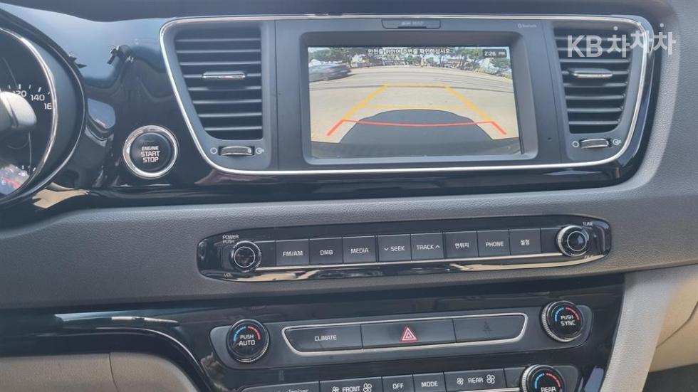 Kia Carnival — miniaturë 14