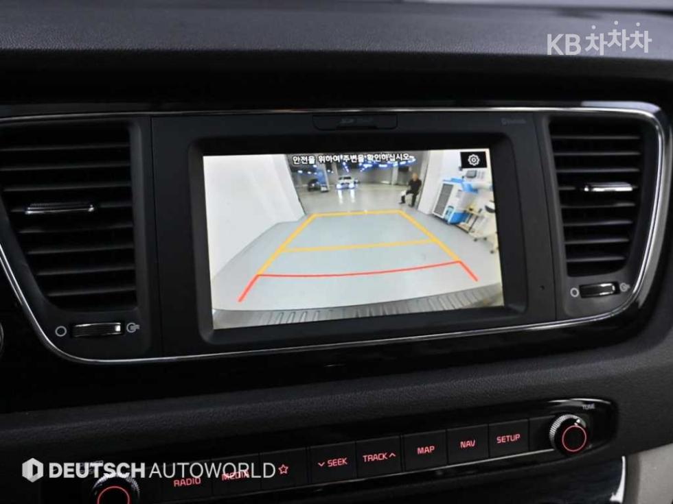 Kia Carnival — miniaturë 15