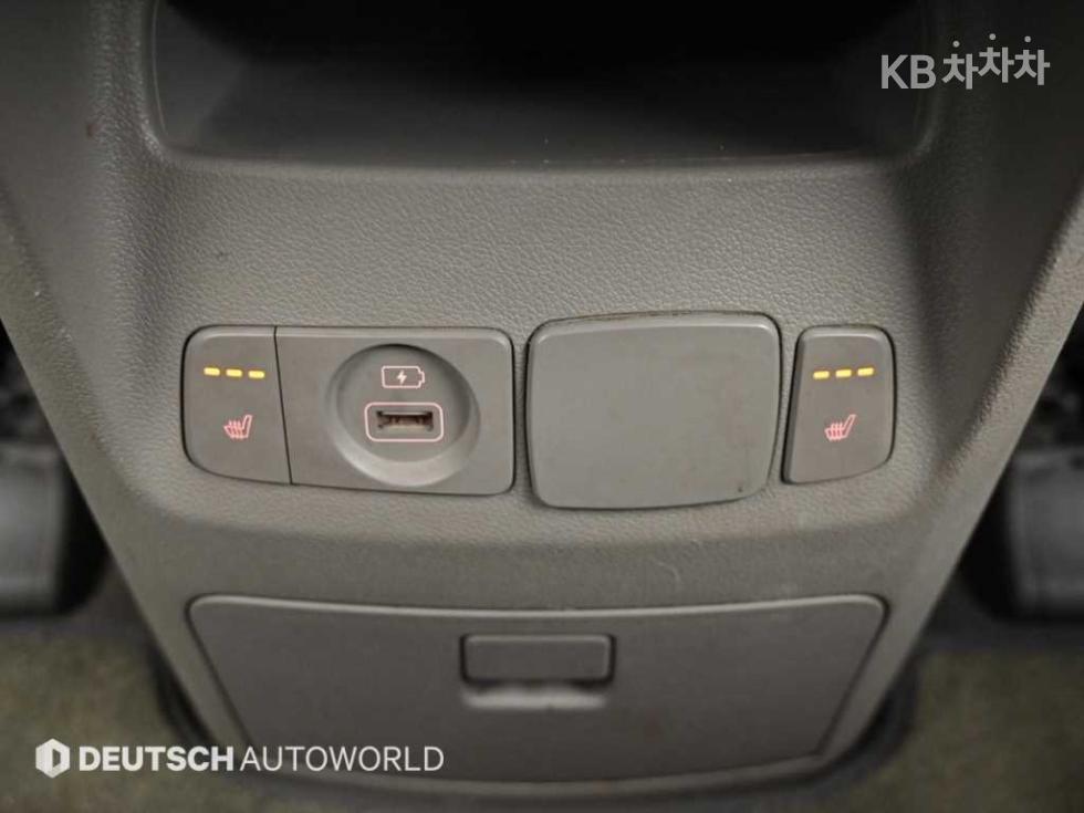 Kia Carnival — miniaturë 16