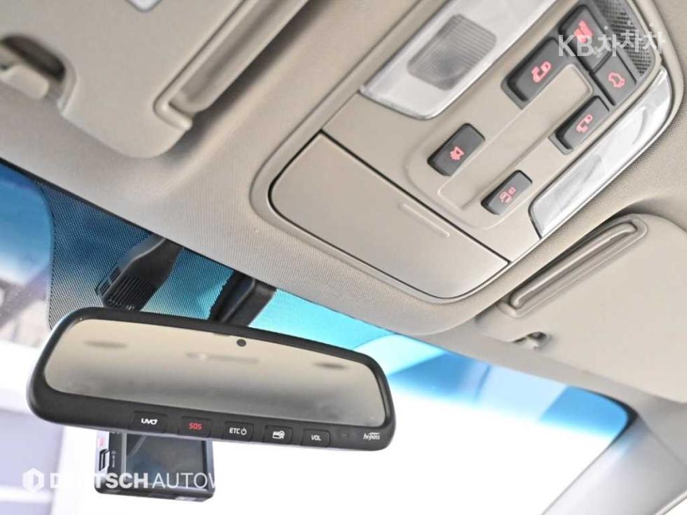 Kia Carnival — miniaturë 18