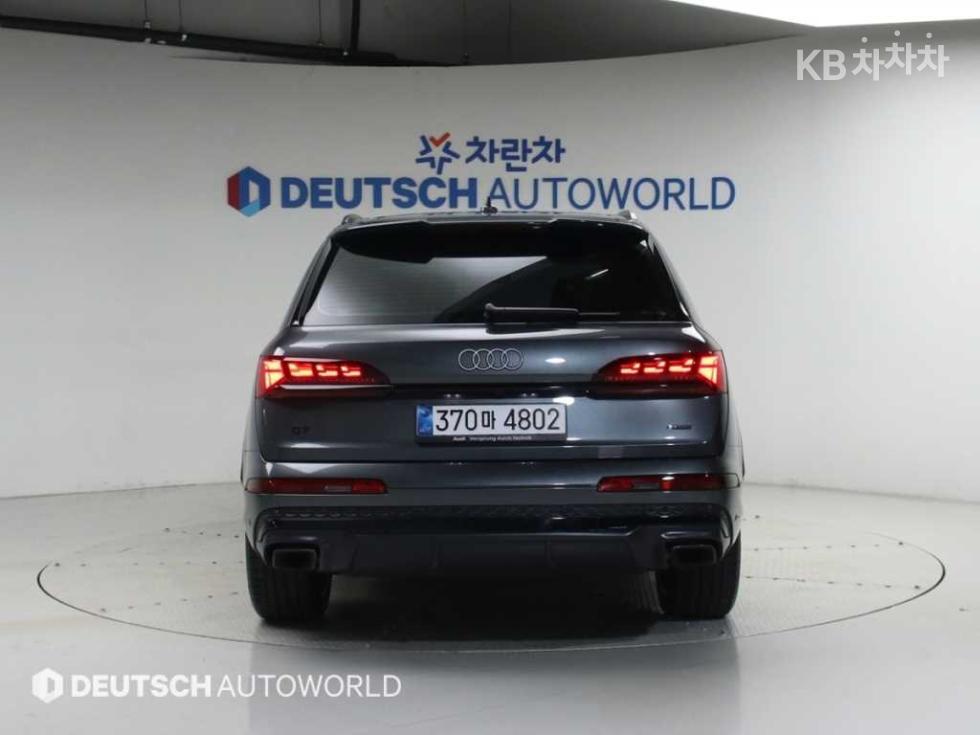 Audi Q7 — miniaturë 4