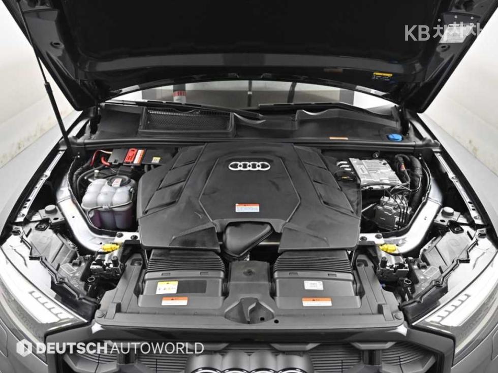 Audi Q7 — miniaturë 6
