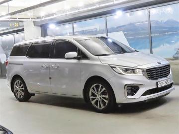 Kia Carnival 9  seats 2.2  diesel  prestige — foto 1